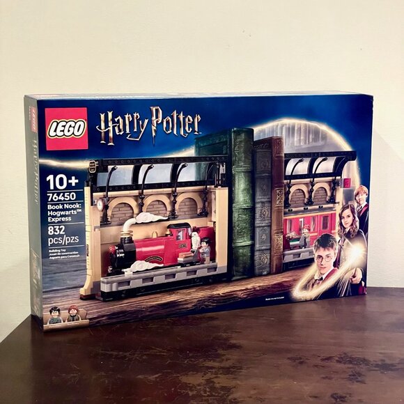 LEGO 76450 Book Nook Hogwarts Express New NIB in Hand - Picture 4 of 15